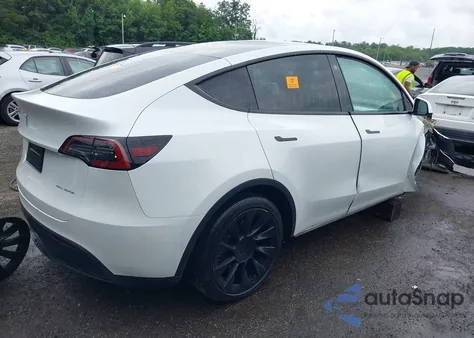 2021 Tesla Model Y Long Range Dual Motor All-Wheel Drive z USA, uszkodzony, nr VIN 5YJYGDEE7MF304864